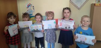 Рисование в рамках ПДД "Автобус едет по дороге"
